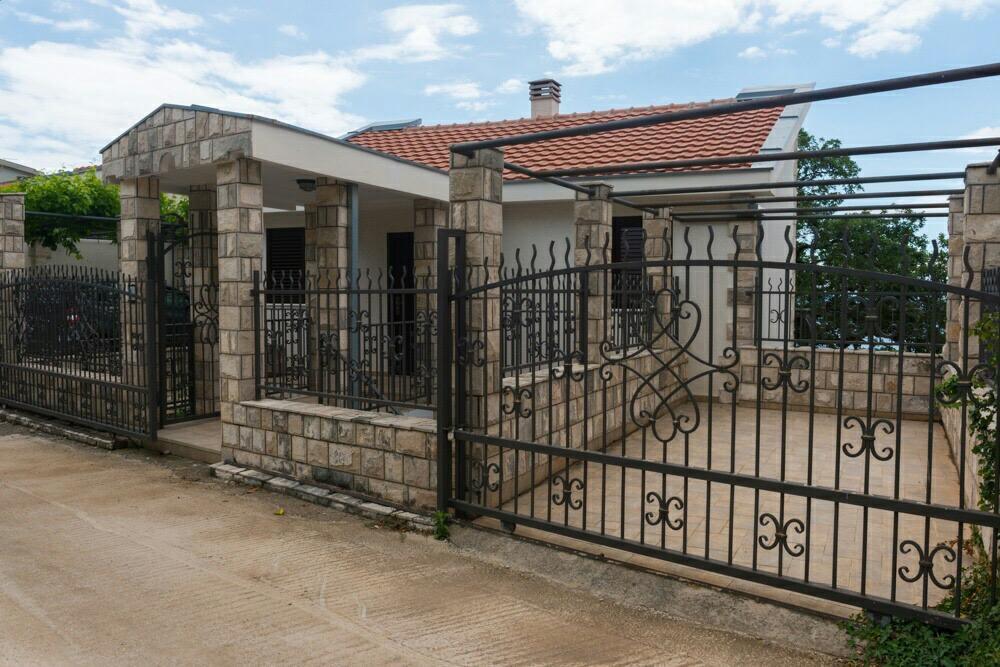 Villa Julia Петровац Экстерьер фото